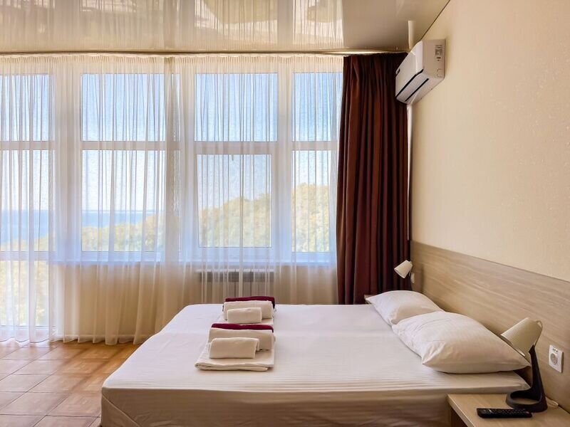 Студио 3-местный