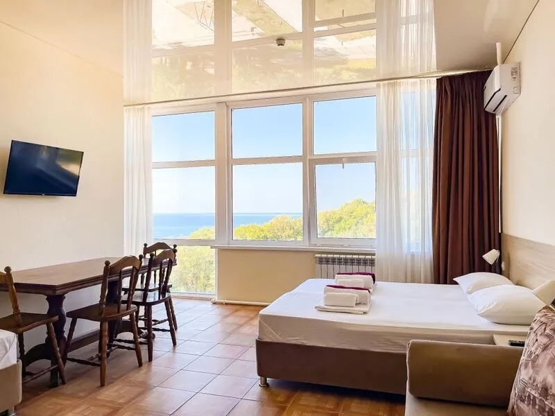 Студио 3-местный