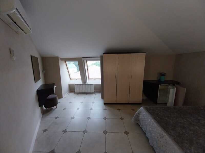 Люкс 5-местный 2-комнатный (№15, без балкона)