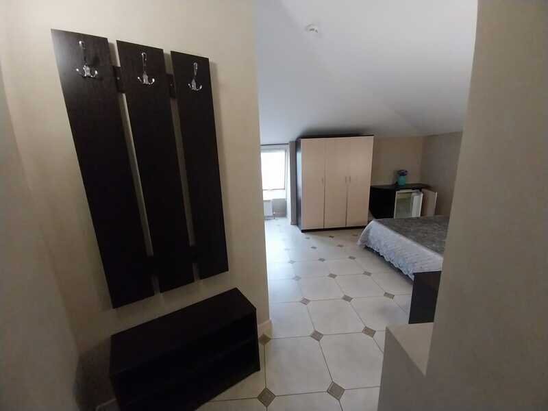 Люкс 5-местный 2-комнатный (№15, без балкона)