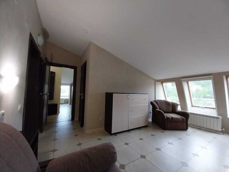 Люкс 5-местный 2-комнатный (№15, без балкона)