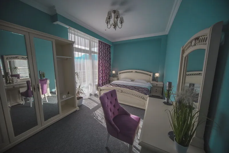 Люкс 4-местный 2-комнатный