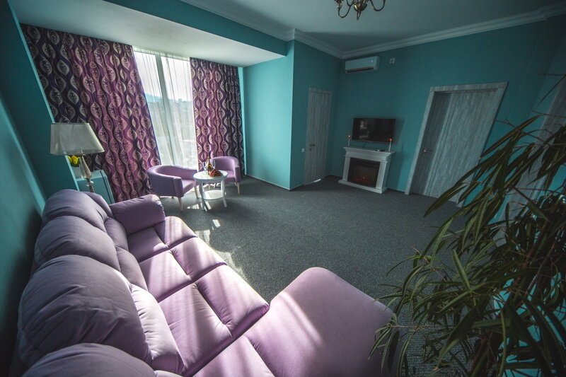 Люкс 4-местный 2-комнатный