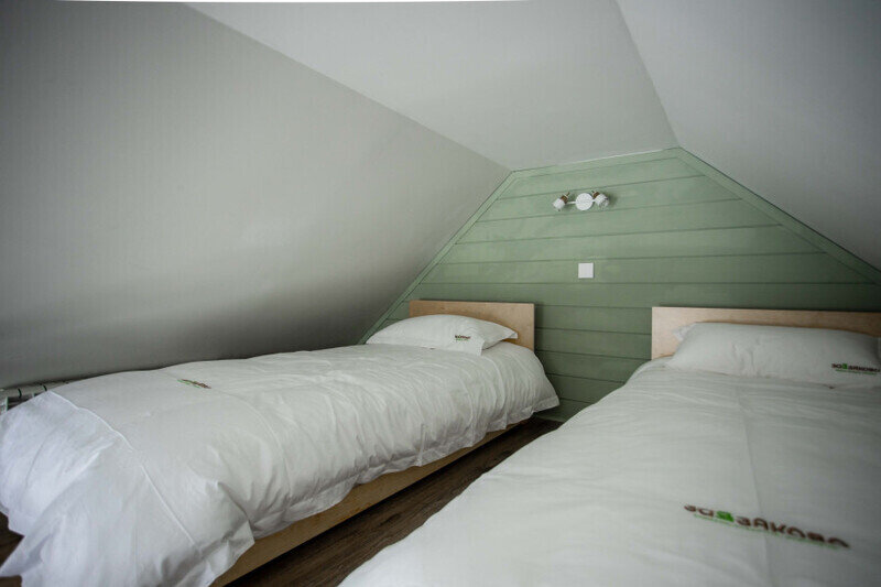 Коттедж 4-местный №8