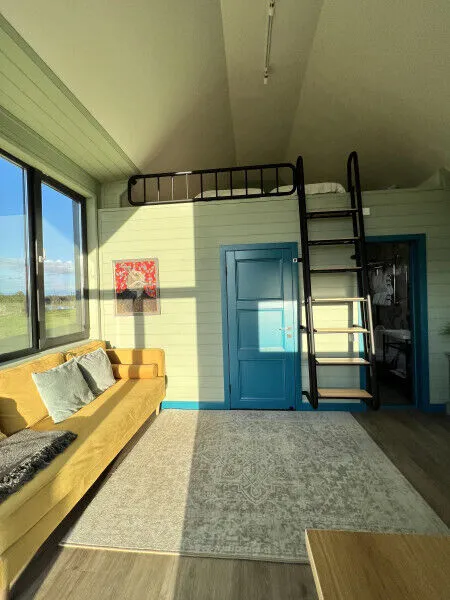 Коттедж 4-местный №8