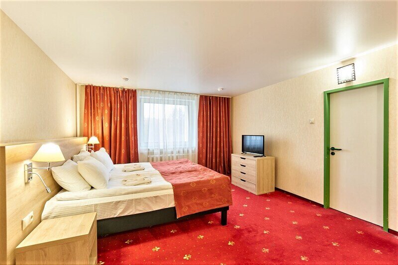 Люкс 2-местный 2-комнатный корпус Европейский