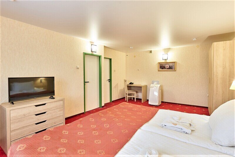 Люкс 2-местный 2-комнатный корпус Европейский