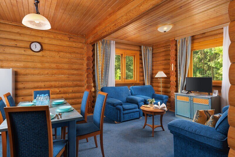 Коттедж 6-местный 2-этажный