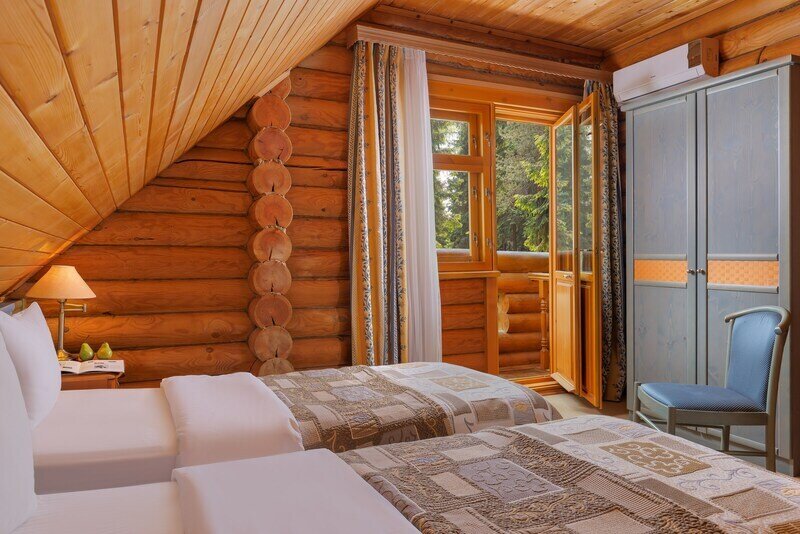 Коттедж 6-местный 2-этажный (с мини-кухней)