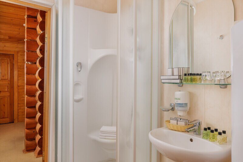 Коттедж 6-местный 2-этажный (с мини-кухней)