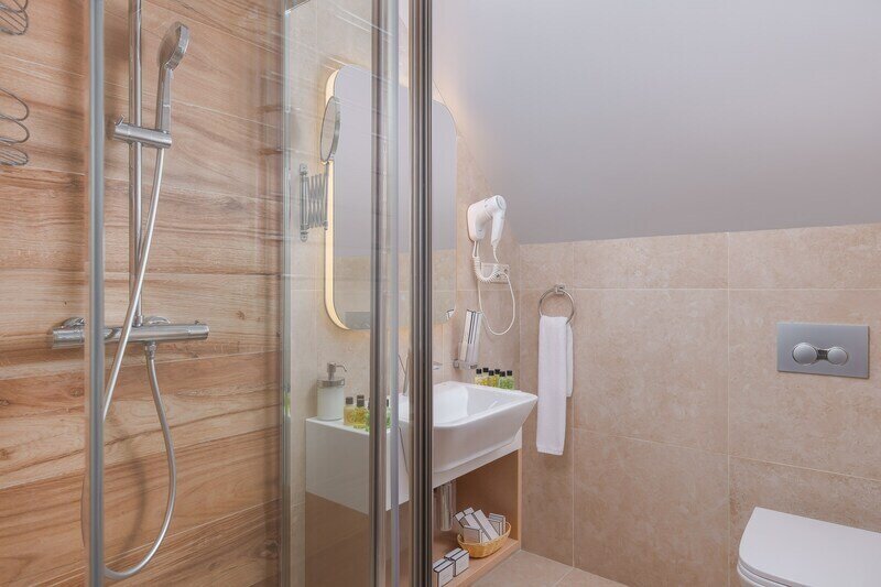 Коттедж Люкс 6-местный 2-этажный