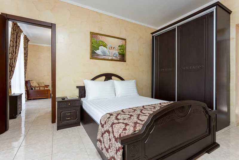 Люкс 4-местный 2-комнатный