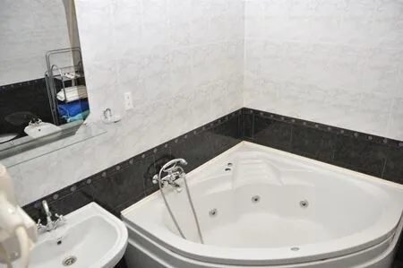 Люкс 2-местный 2-комнатный (корпус 7)