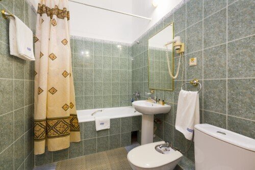 Люкс 2-местный 2-комнатный корпус В (бывший 10)