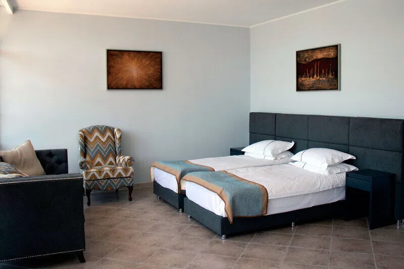 Люкс 4-местный 2-комнатный (1 этаж)