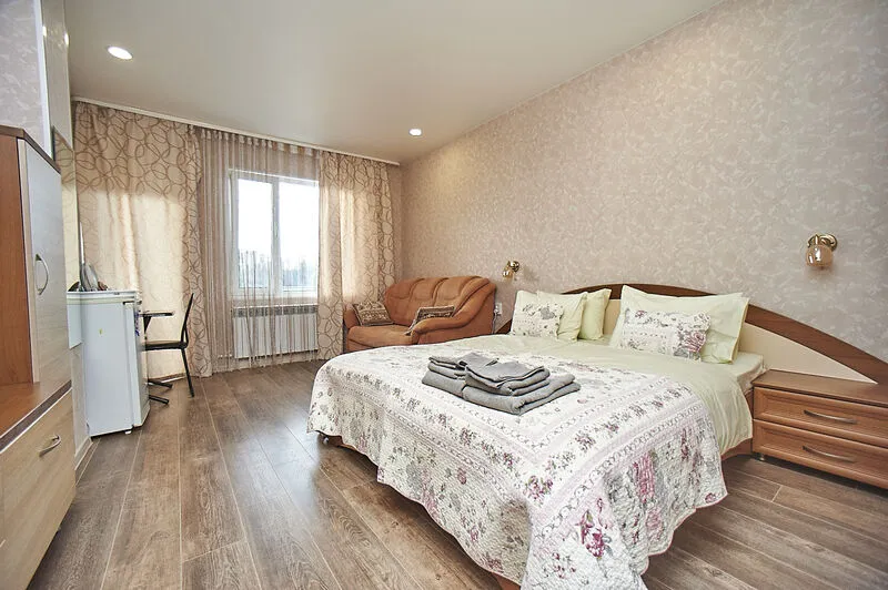 Полулюкс 4-местный (№6, с видом на море, 2 этаж)