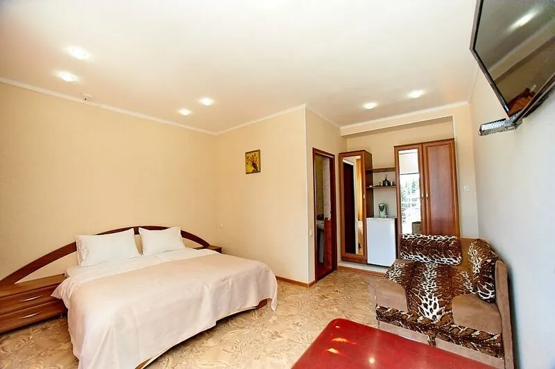 Стандартный 3-местный (с видом на море, 2 этаж)