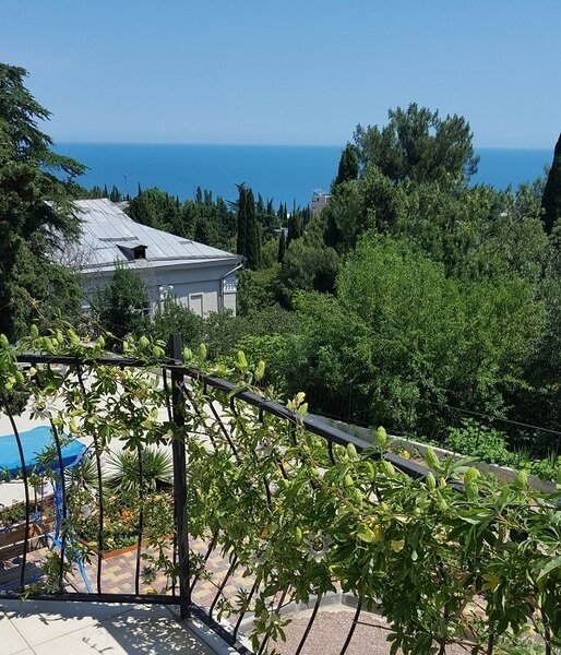 Стандартный 3-местный (с видом на море, 2 этаж)