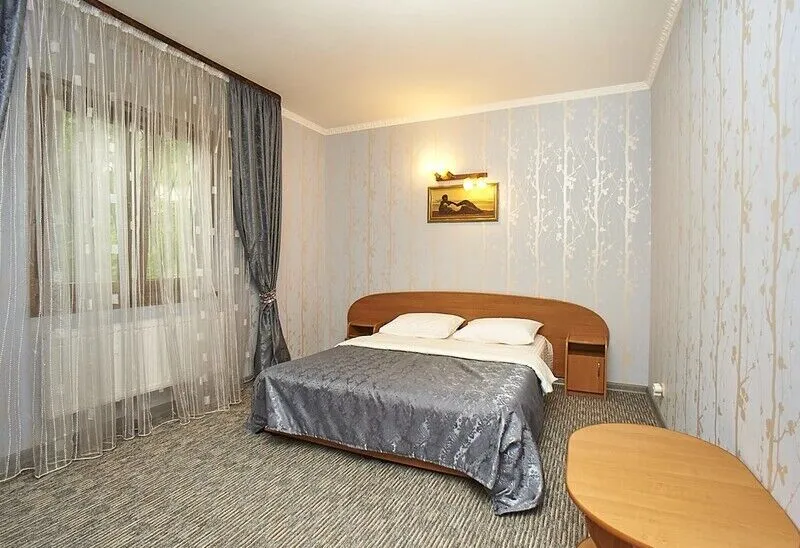 Люкс 4-местный 2-комнатный