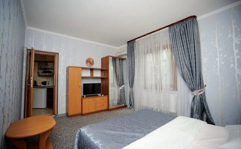 Люкс 4-местный 2-комнатный