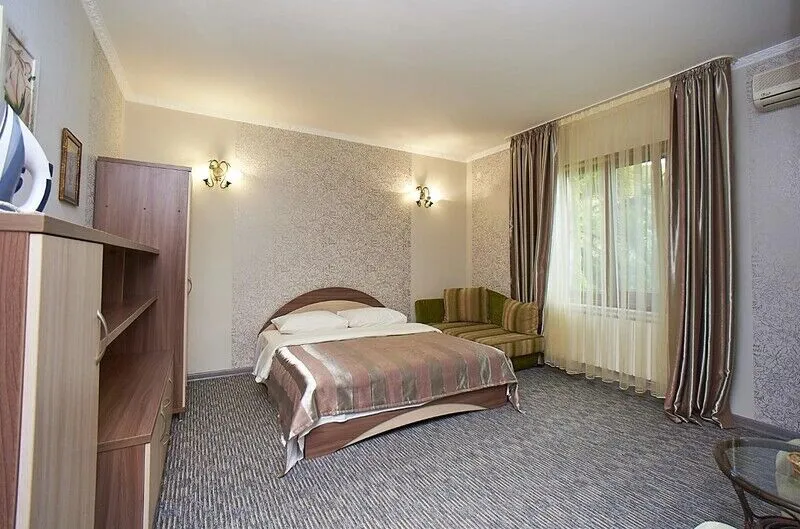 Номер 4-местный 2-комнатный (с кухней)