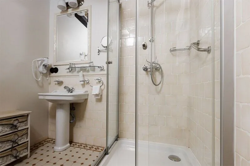 Джуниор Сюит 2-местный (основное здание)