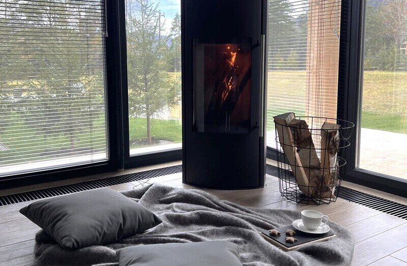 Дом 2-местный 2-комнатный (с камином и ванной на террасе)