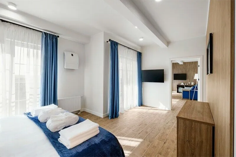 Люкс 2-местный 2-комнатный (с лоджией)