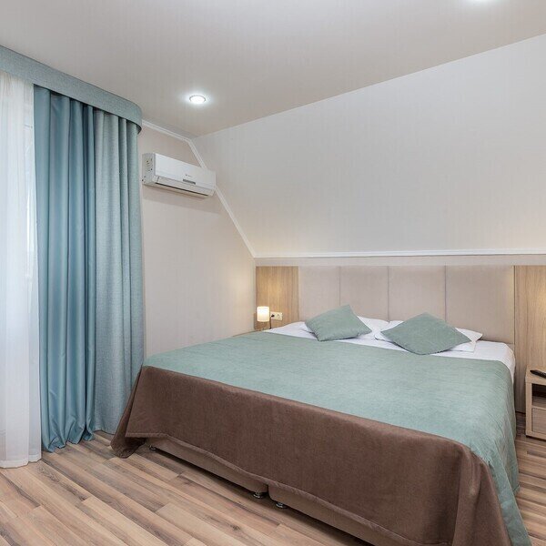 Семейный 4-местный 3-комнатный (с террасой и кухонной зоной)