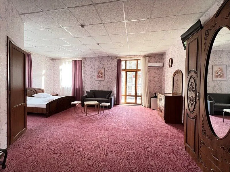 Улучшенный 4-местный 2-комнатный (DBL)