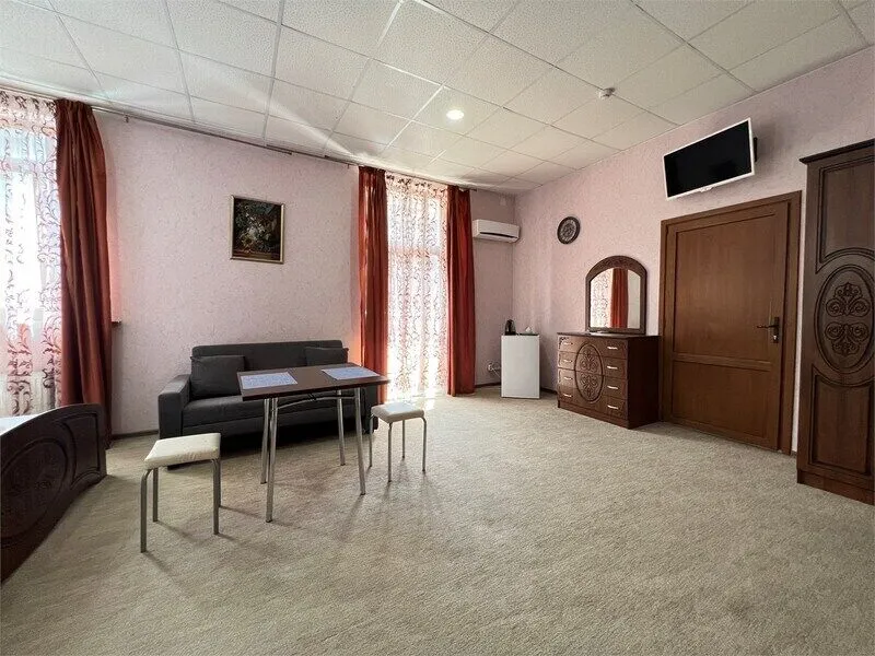 Улучшенный 4-местный 2-комнатный (DBL)