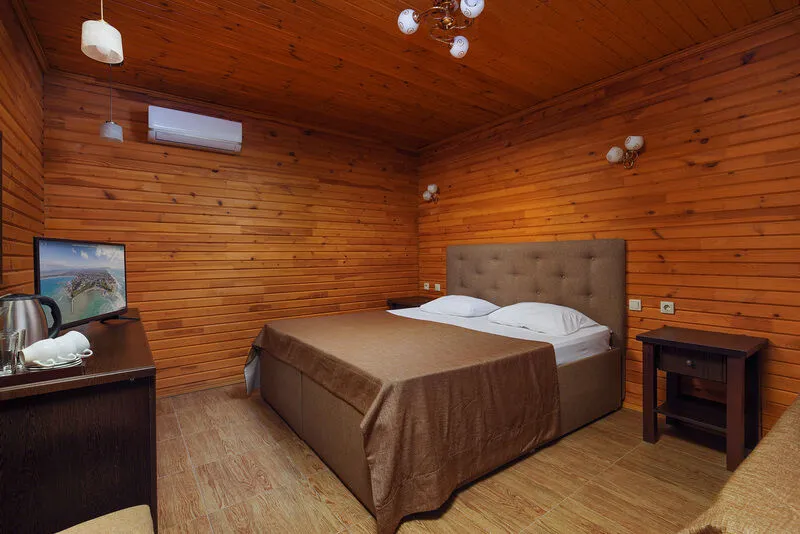 Коттедж 2-местный (с дополнительным местом кровать)