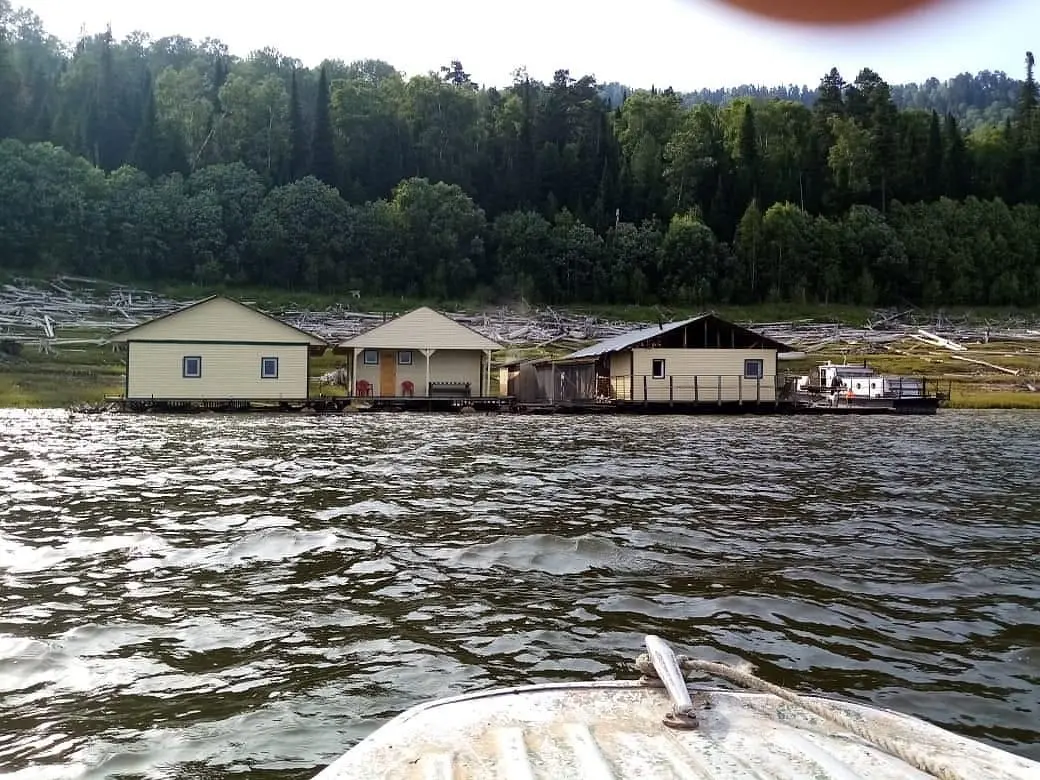 Плавучая гостиница Марлин, Саяногорск, Республика Хакасия