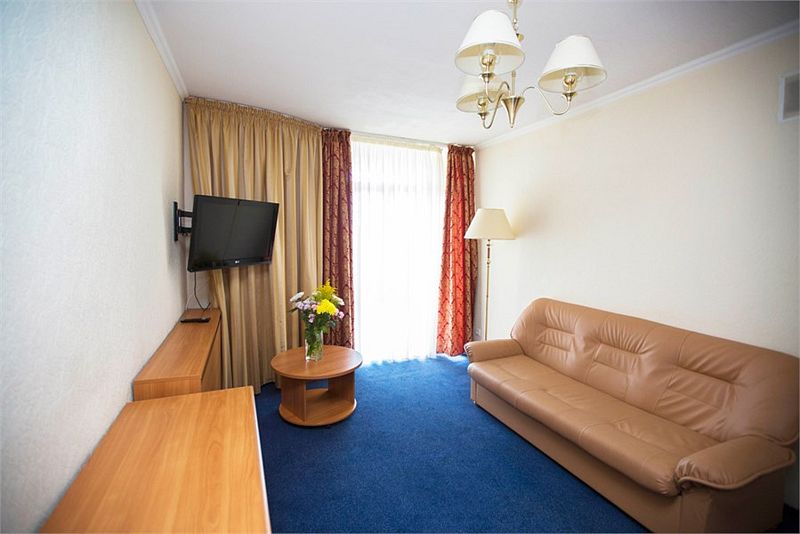 Люкс 4-местный 2-комнатный TWIN