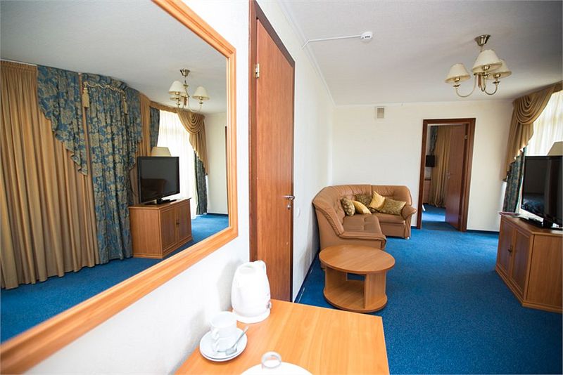 Представительский Люкс 4-местный 2-комнатный