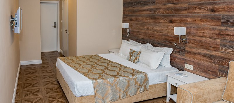 Полулюкс 2-местный (с балконом)