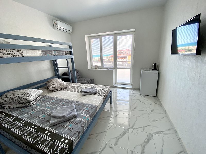 Стандартный 3-местный 1-комнатный (с балконом и видом на море)