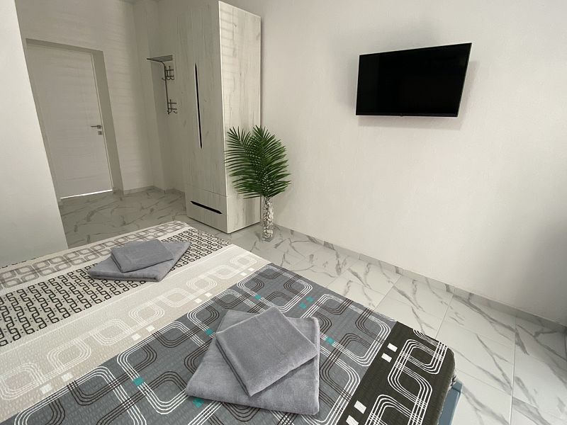 Стандартный 3-местный 1-комнатный (с балконом)