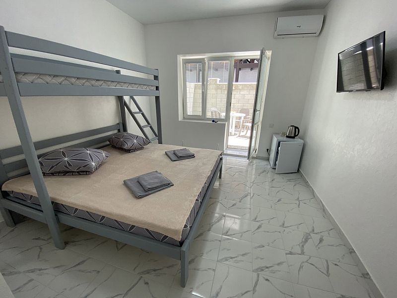 Стандартный 3-местный 1-комнатный (с террасой)