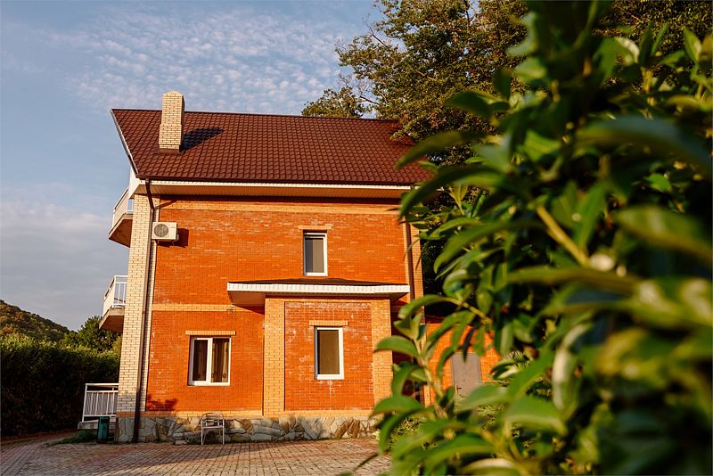 Коттедж 6-местный 4-комнатный 3-этажный