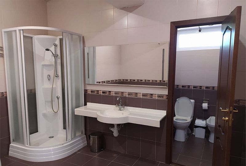 Люкс 2-местный 2-комнатный (с джакузи)