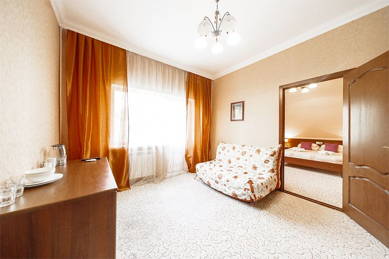 Полулюкс 4-местный 3-комнатный