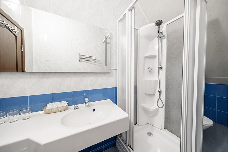 Полулюкс 4-местный 3-комнатный