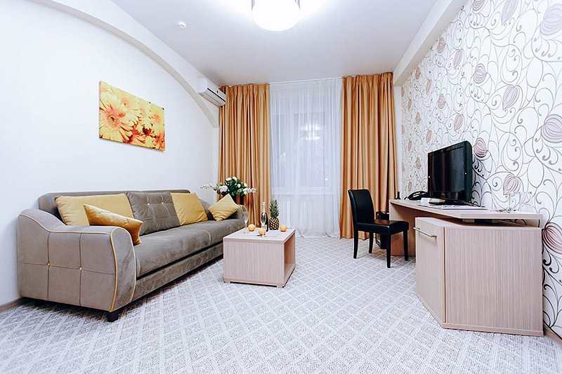 Полулюкс 3-местный 2-комнатный (корпус Главный)