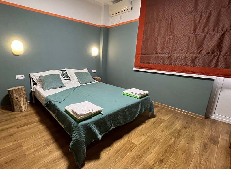 Номер 2-местный 1-комнатный (с двуспальной кроватью и балконом, с видом на море)