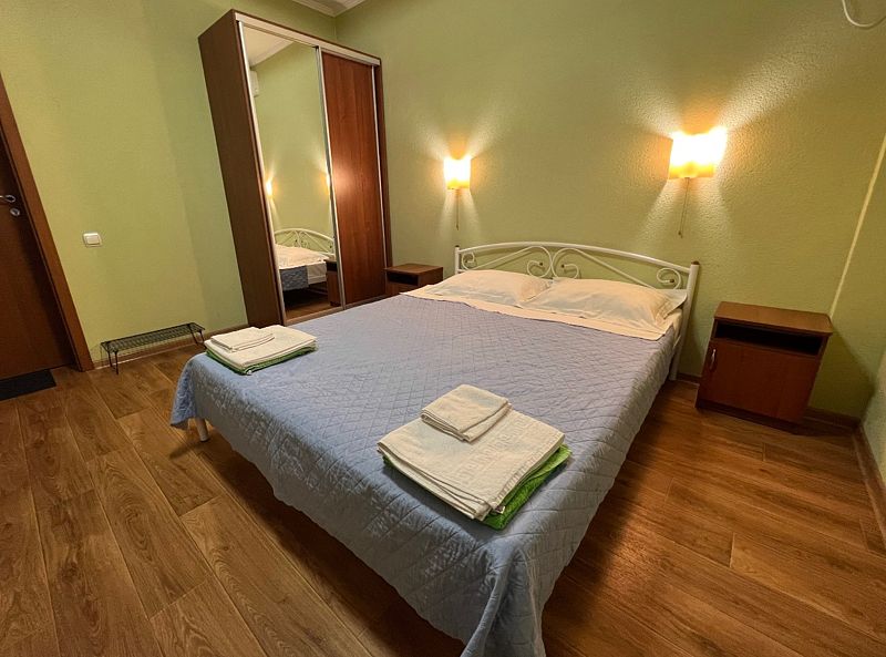 Номер 2-местный 1-комнатный (с двуспальной кроватью и видом на море)