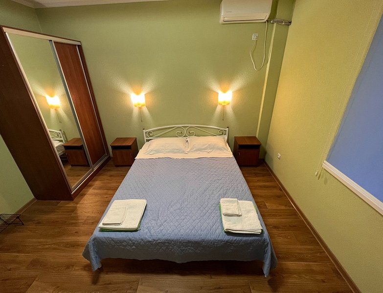 Номер 2-местный 1-комнатный (с двуспальной кроватью и видом на море)