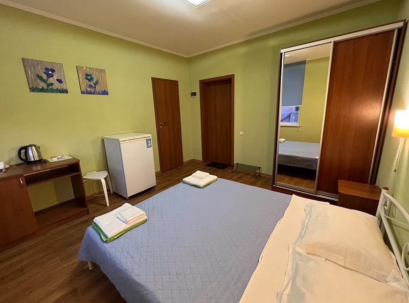 Номер 2-местный 1-комнатный (с двуспальной кроватью и видом на море)