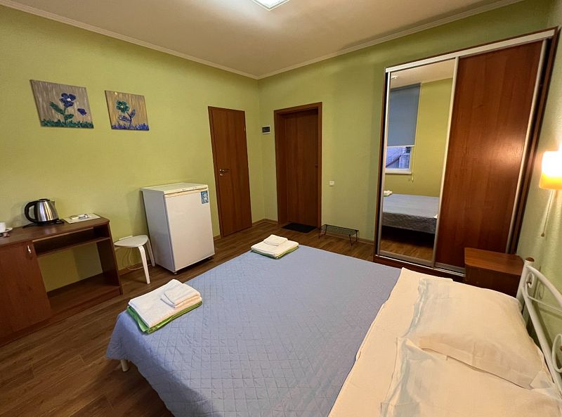 Номер 2-местный 1-комнатный (с двуспальной кроватью и видом на море)