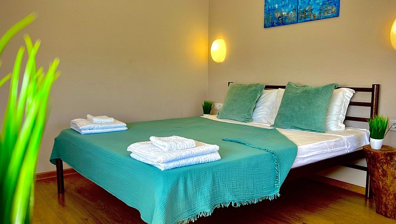 Семейный 2-местный 1-комнатный (с кухней и беседкой)